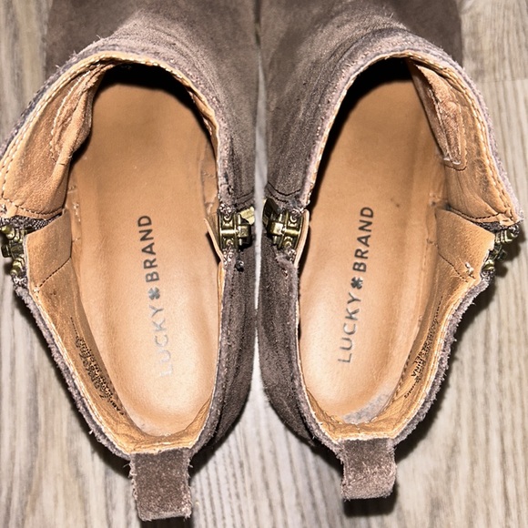 LUCKY BRAND DARK BROWN GENUINE SUEDE LK-BASEL ANKLE BOOTIES SIZE 7.5 - Picture 9 of 10